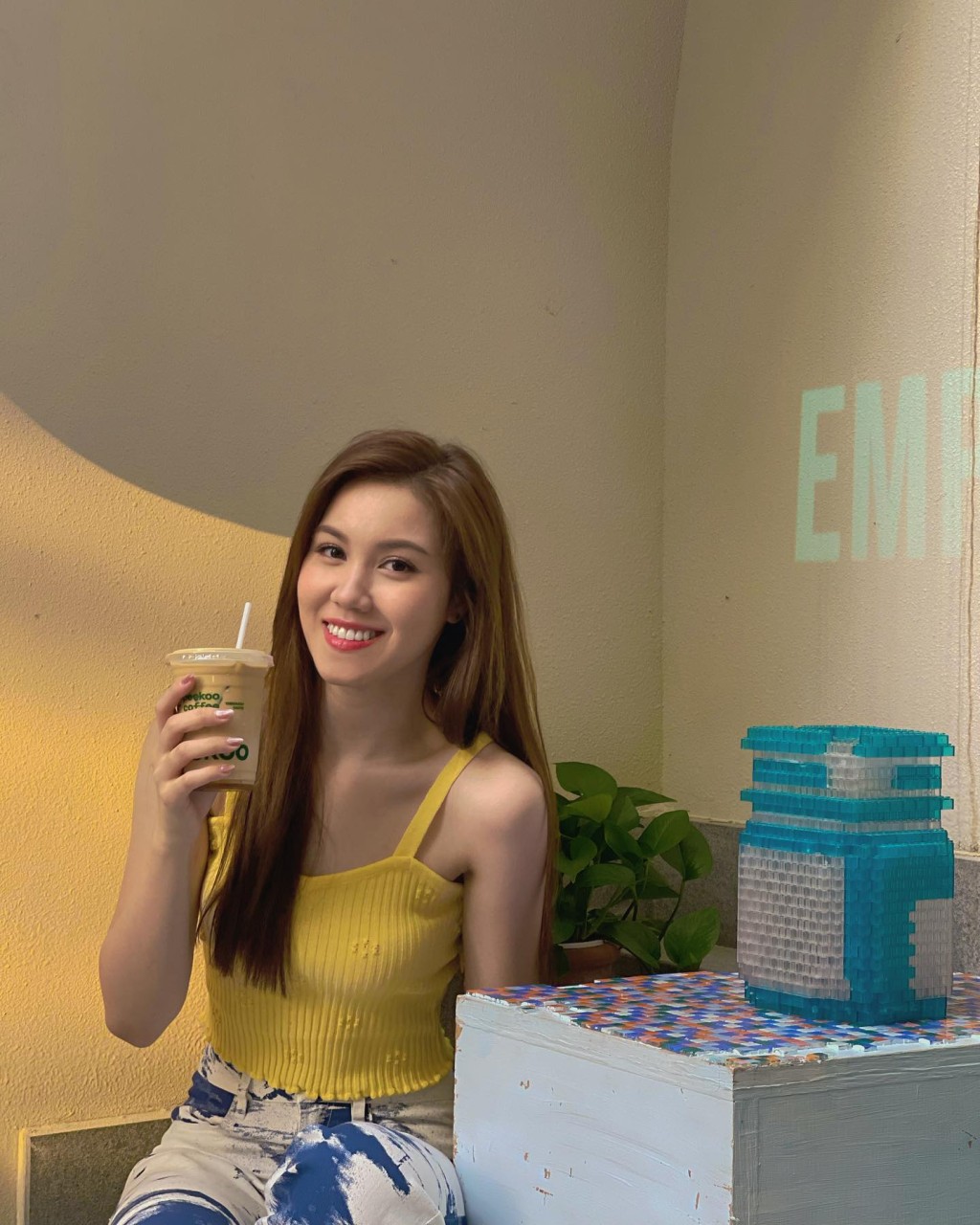 宋宛穎現時23歲。